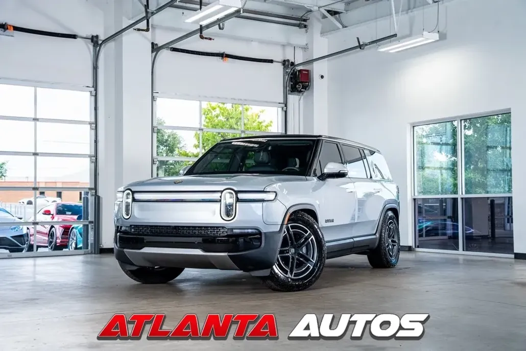 2025 Rivian R1S Adventure photo 1