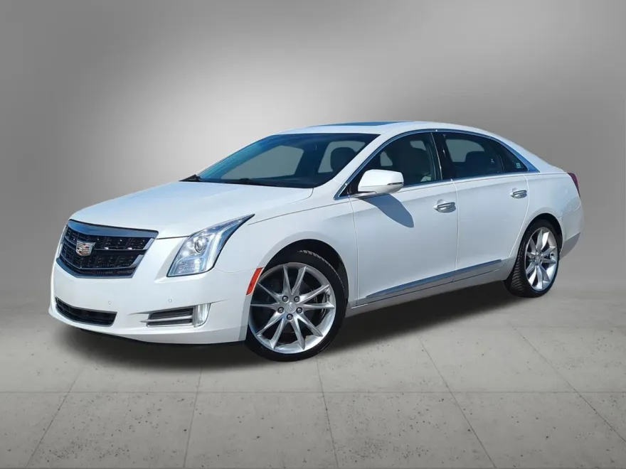 2016 Cadillac XTS Premium photo 1