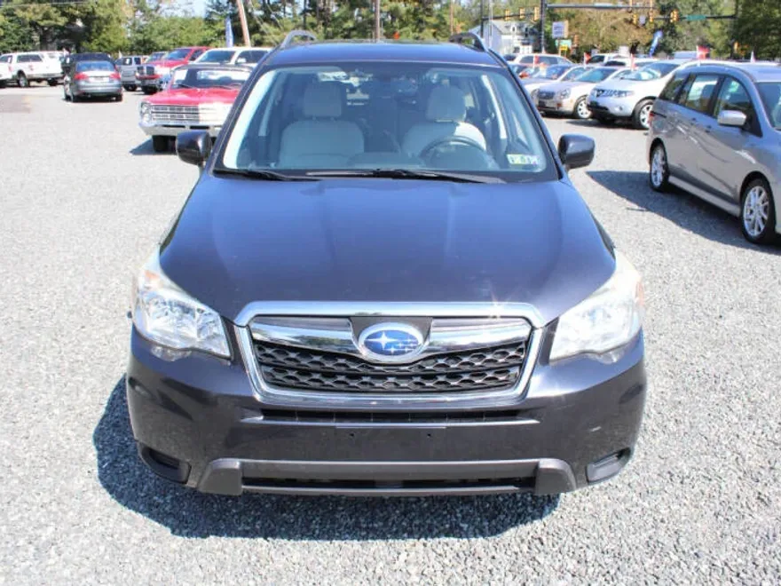 2015 Subaru Forester 2.5i Premium photo 1