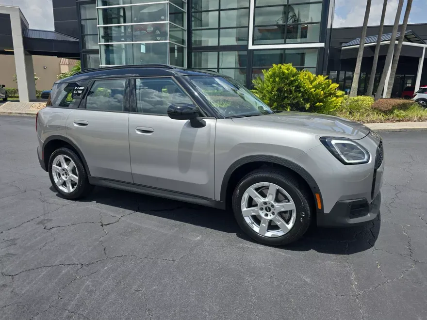 2025 Mini Countryman S ALL4 photo 1