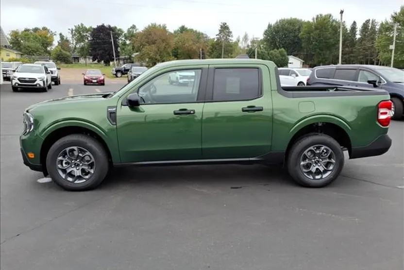 2025 Ford Maverick XLT photo 1