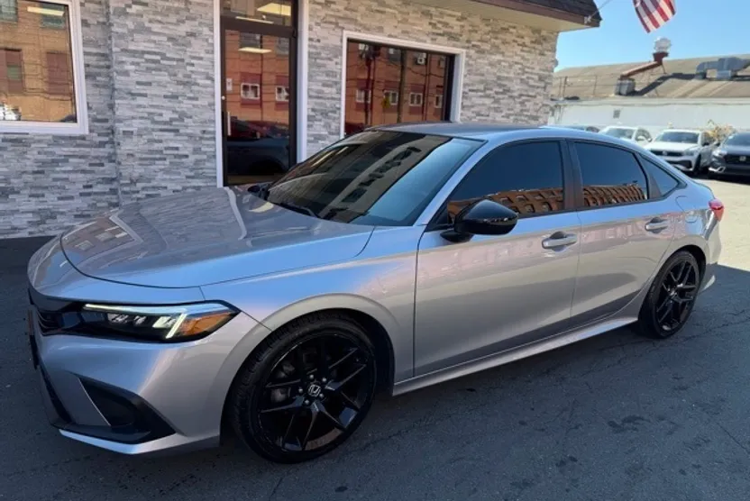 2022 Honda Civic Sport photo 1