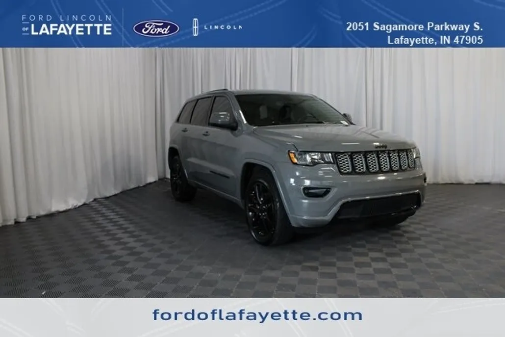 2019 Jeep Grand Cherokee Altitude photo 1