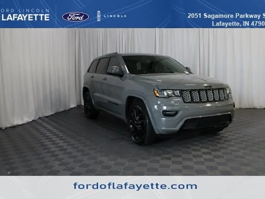 2019 Jeep Grand Cherokee Altitude photo 1