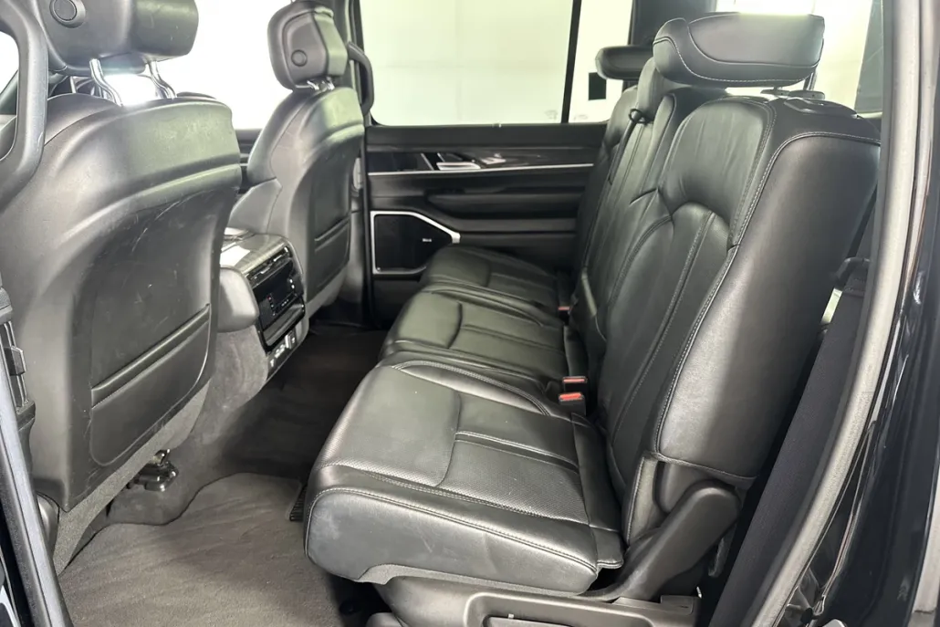 2022 Jeep Wagoneer Series III photo 1