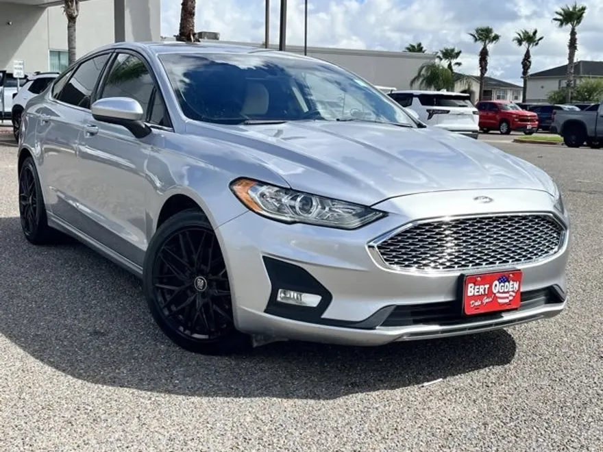2020 Ford Fusion SE photo 1