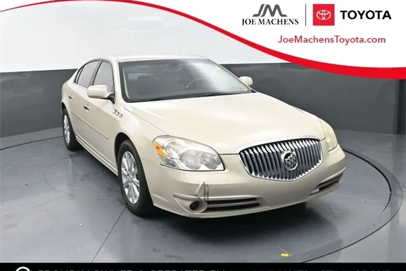 2011 Buick Lucerne CX photo 1
