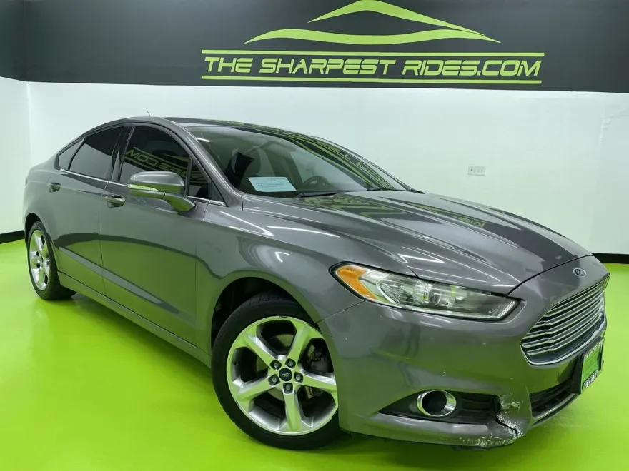 2013 Ford Fusion SE photo 1