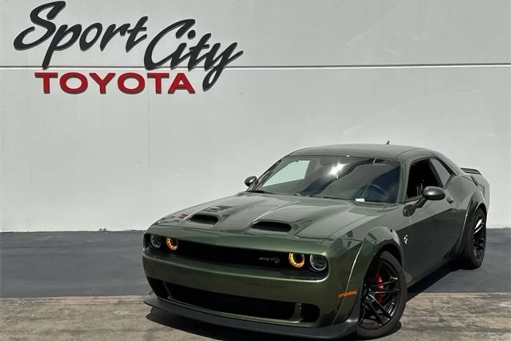 2022 Dodge Challenger SRT8 Hellcat photo 1