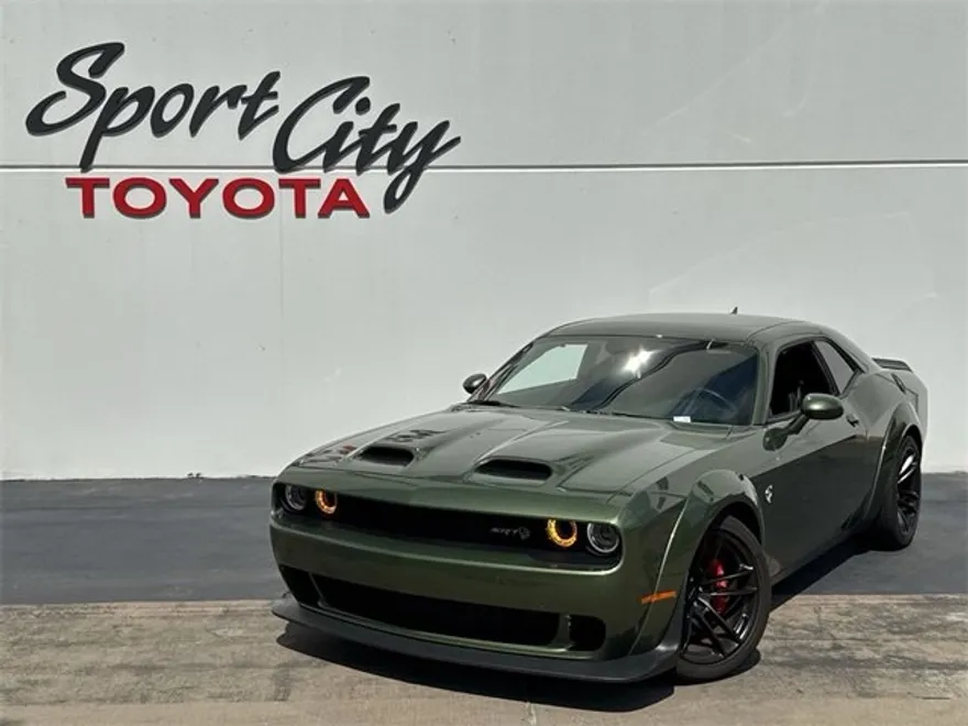 2022 Dodge Challenger SRT8 Hellcat photo 1