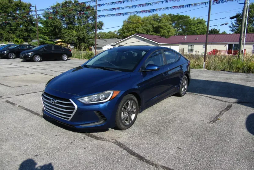2017 Hyundai Elantra Value Edition photo 1