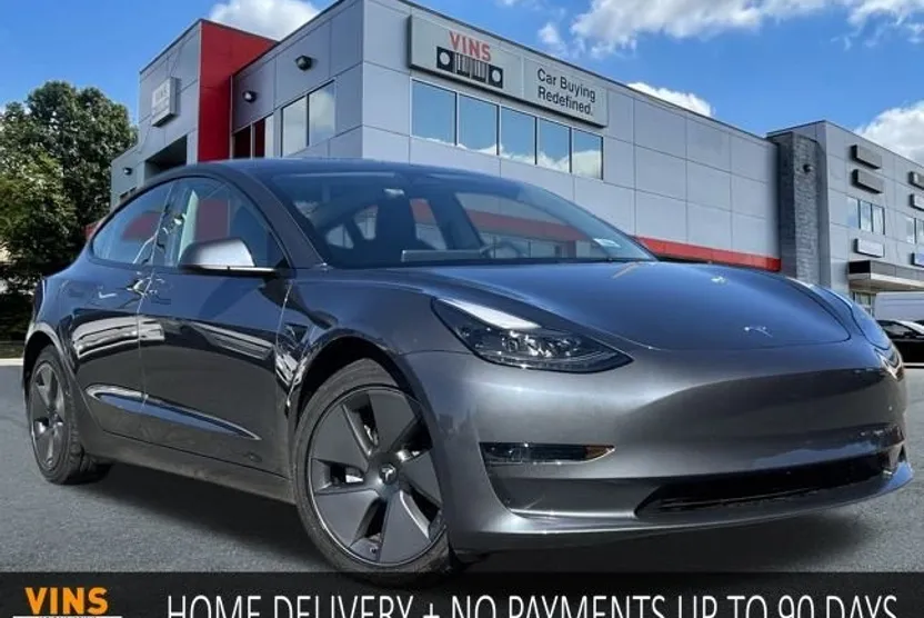 2023 Tesla Model 3 photo 1