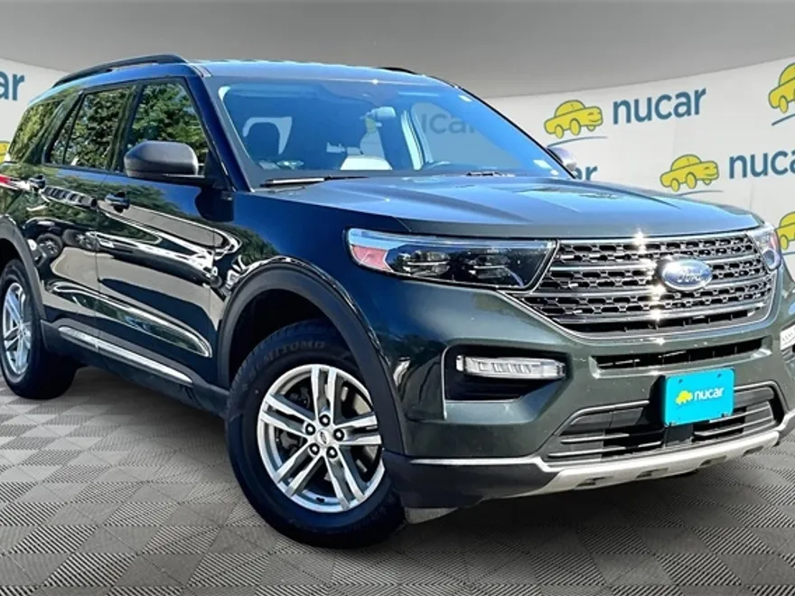 2022 Ford Explorer XLT photo 1