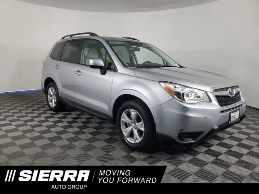 2016 Subaru Forester 2.5i Premium photo 1