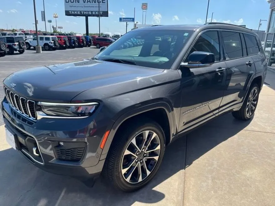 2021 Jeep Grand Cherokee Overland photo 1