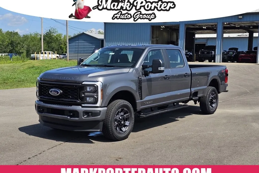 2025 Ford F-250 photo 1