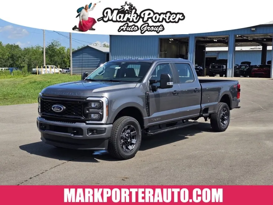 2025 Ford F-250 photo 1