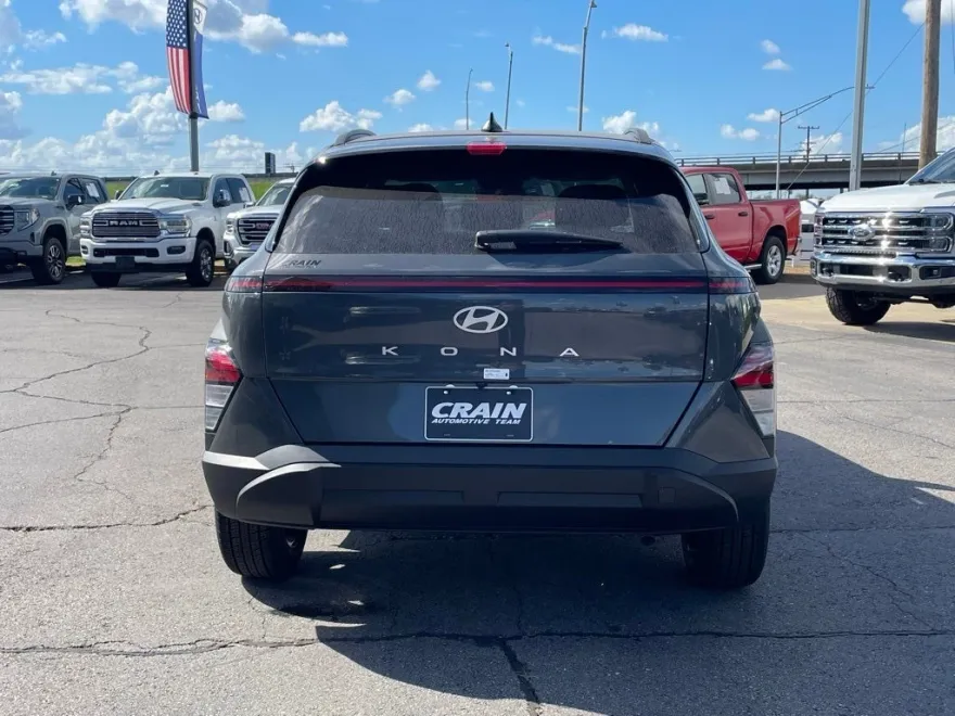 2026 Hyundai Kona SEL photo 1