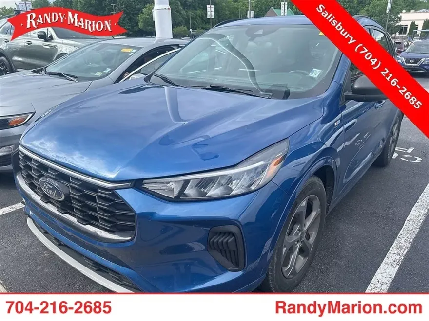2023 Ford Escape ST-Line photo 1