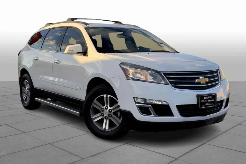 2017 Chevrolet Traverse 1LT photo 1