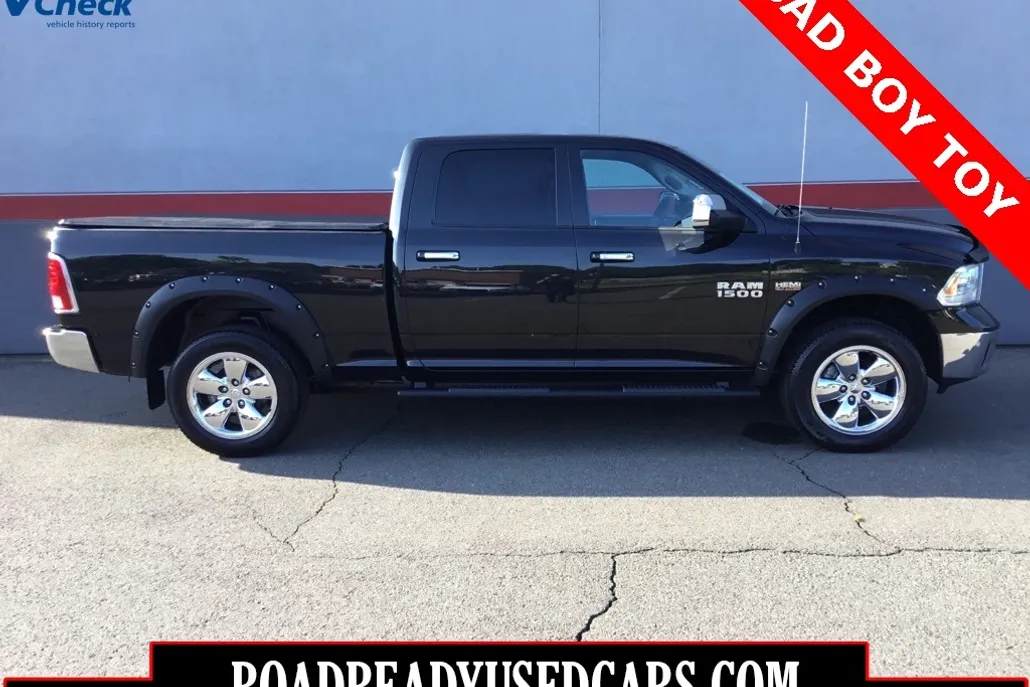 2017 Ram 1500 Laramie photo 1