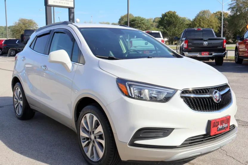 2020 Buick Encore Preferred photo 1