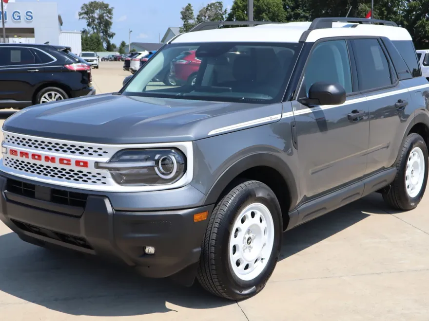 2025 Ford Bronco Sport Heritage photo 1