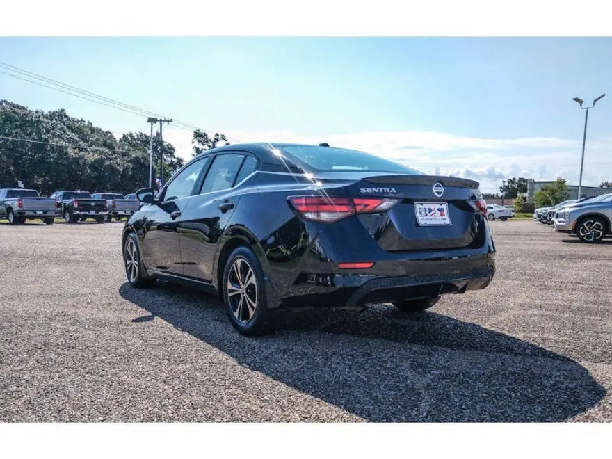 2022 Nissan Sentra SV photo 1