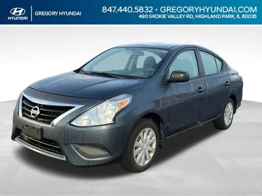 2015 Nissan Versa 1.6 Plus photo 1