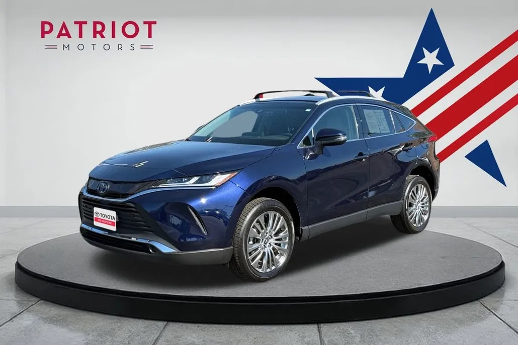 2022 Toyota Venza XLE photo 1
