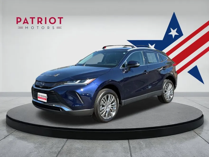 2022 Toyota Venza XLE photo 1