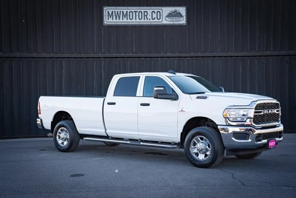 2024 Ram 3500 Tradesman photo 1