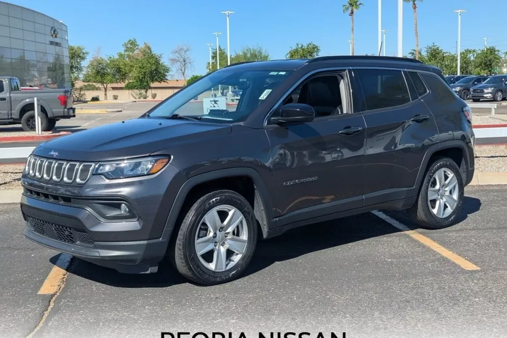 2022 Jeep Compass Latitude photo 1