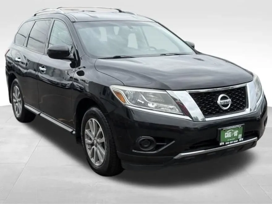 2016 Nissan Pathfinder S photo 1