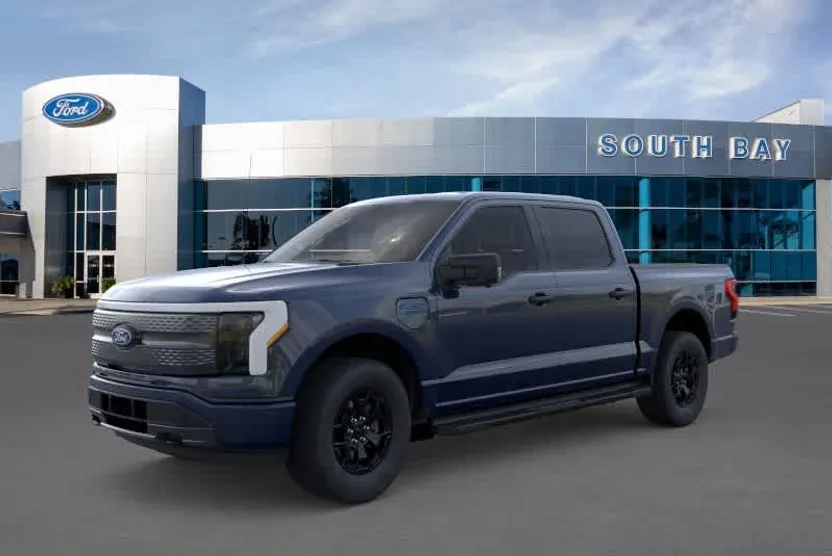 2025 Ford F-150 Lightning XLT photo 1