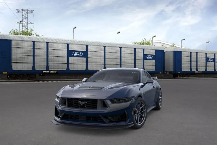 2025 Ford Mustang Dark Horse Premium photo 1