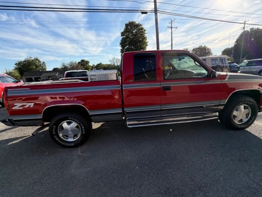 1996 Chevrolet Silverado photo 1