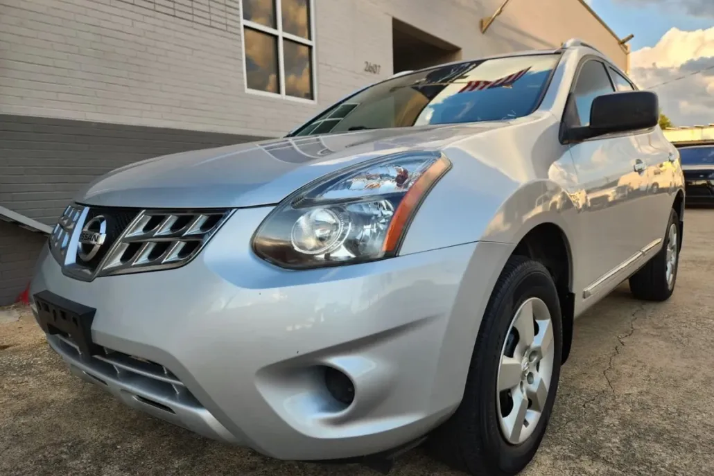 2014 Nissan Rogue Select photo 1
