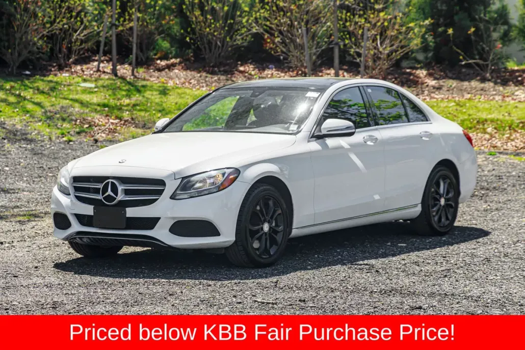 2017 Mercedes Benz C 300 photo 1