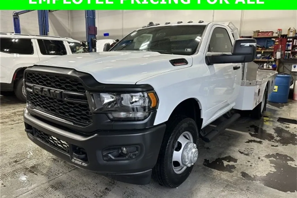 2024 Ram 3500 Tradesman photo 1