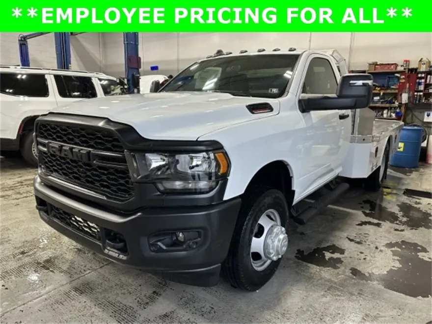 2024 Ram 3500 Tradesman photo 1