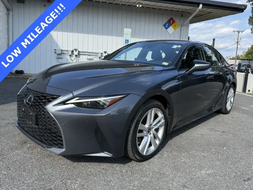2021 Lexus IS 300 photo 1