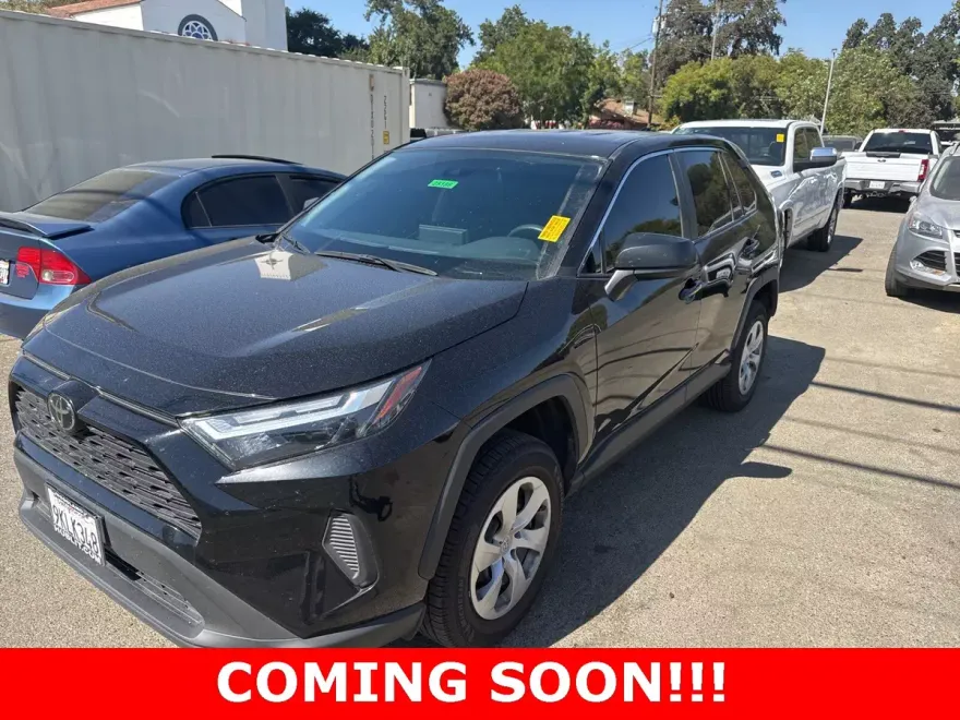 2024 Toyota RAV4 LE photo 1