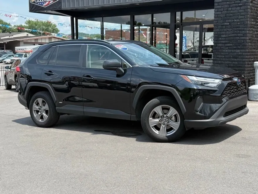 2023 Toyota RAV4 Hybrid LE photo 1