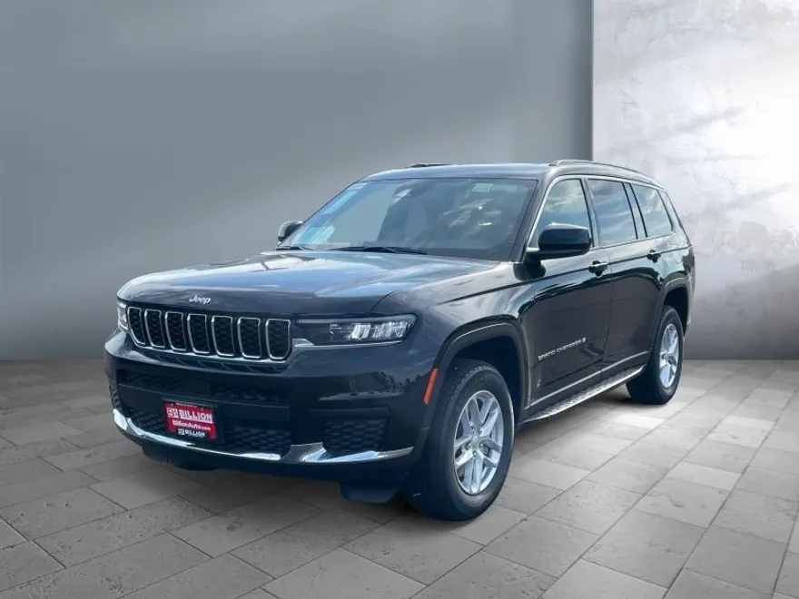 2025 Jeep Grand Cherokee Laredo photo 1