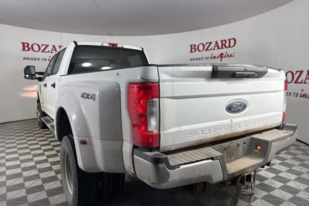 2019 Ford F-350 photo 1