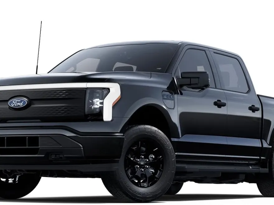 2025 Ford F-150 Lightning XLT photo 1