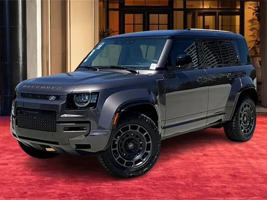 2025 Land Rover Defender 110 photo 1