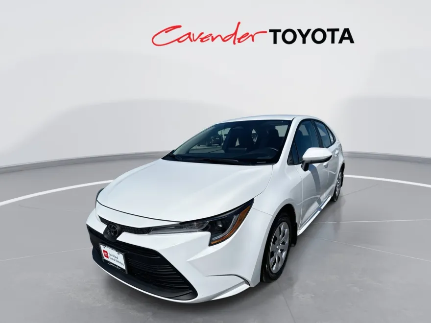 2025 Toyota Corolla LE photo 1