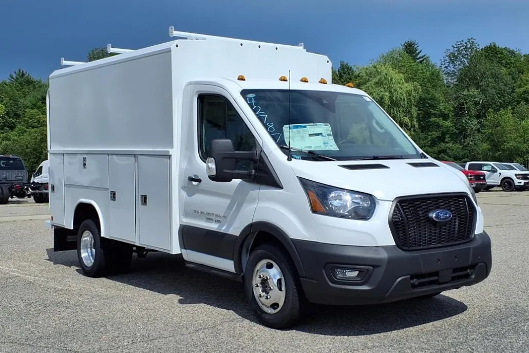 2025 Ford Transit photo 1